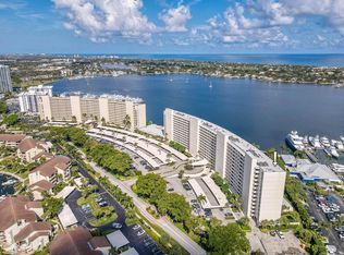 120 Lakeshore Dr APT 937, North Palm Beach, FL 33408
