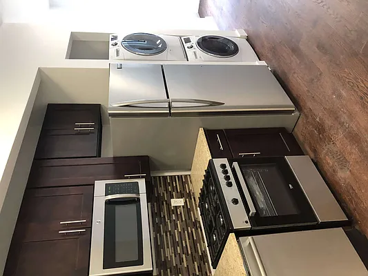 Rented by CENTERPIECE CAPITAL GROUP INC | media 6