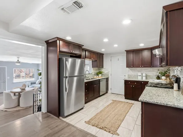 1457 Shirley Dr, Sacramento, CA 95822