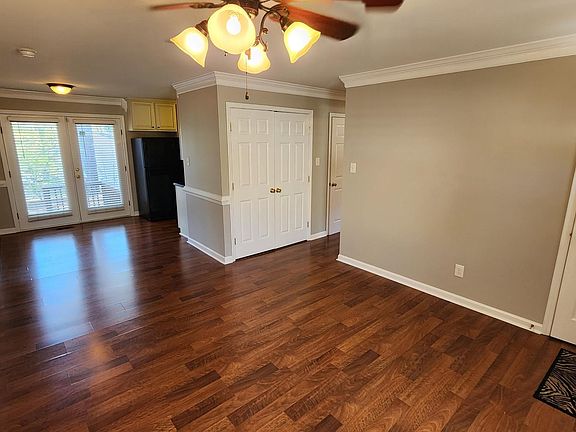 4th image of 516 Keith St