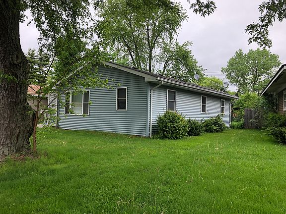 2nd image of 752 Navajo Dr