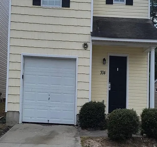 304 Curvewood Rd — Photo 1