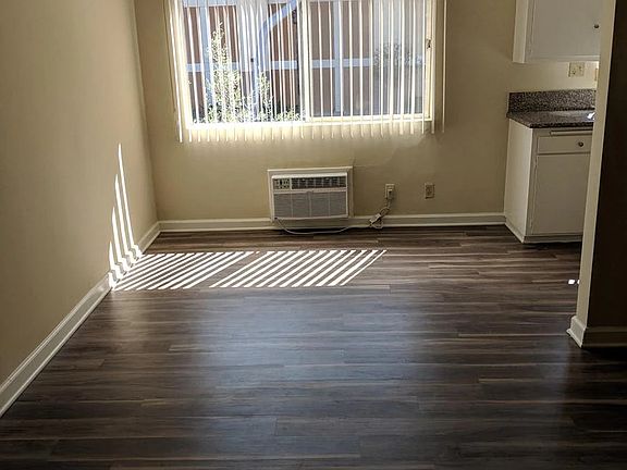 4th image of 211 N Isabel St APT 23