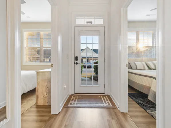 5006 Carleton Dr, Wilmington, NC 28405