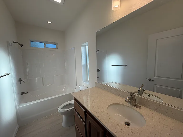 32092 Almaden Blvd — Photo 6