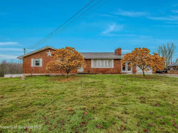 4244 State Route 247, Clifford Township, PA 18421