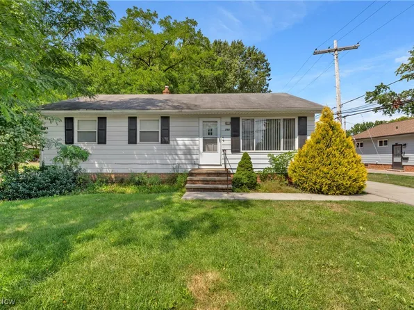 3168 Clague Rd, North Olmsted, OH 44070