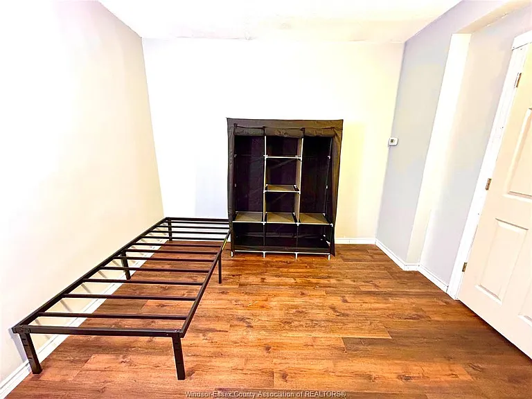 387 Josephine Ave — Photo 7