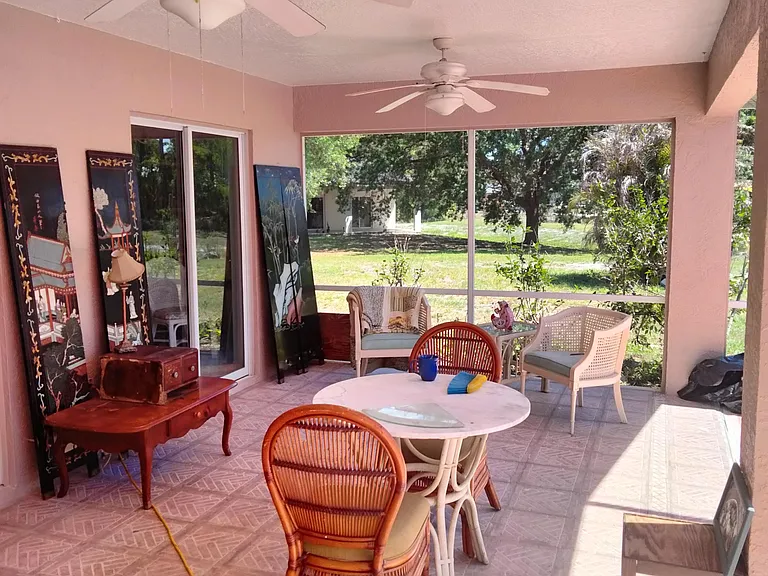 312 SW Buzby Ct — Photo 3