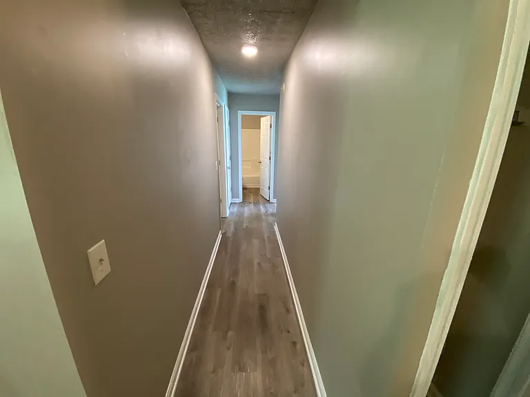 1810 Killarney Dr SW — Photo 12