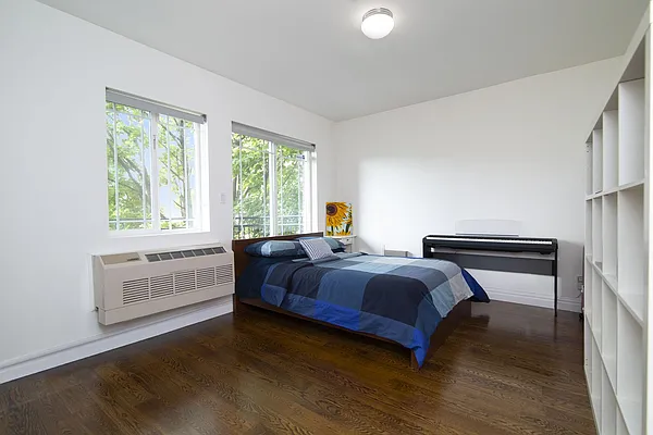 Sold by Compass | media 4