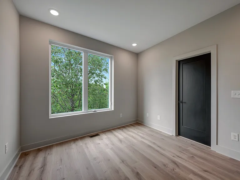 2115 24th Ave N #3 — Photo 22