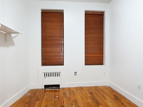 4th image of 307 Stockholm St APT 1L