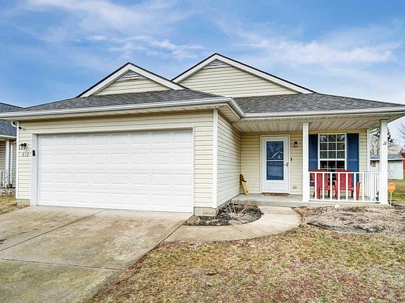 3rd image of 812 Walton Ct