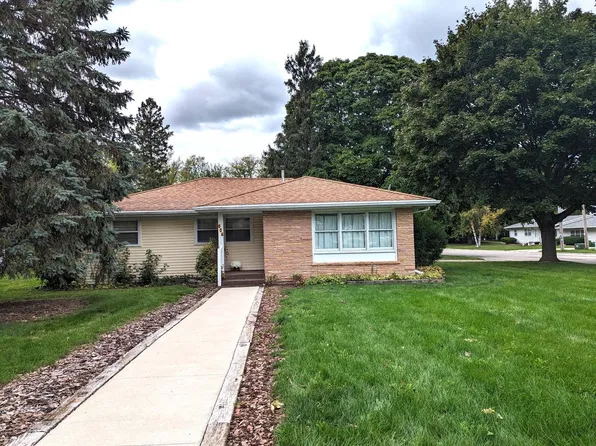 604 Alder AVENUE, Delavan, WI 53115