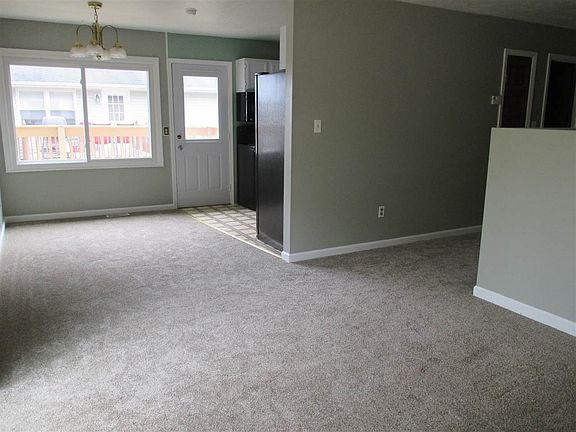 3rd image of 1709 Gaiser Dr