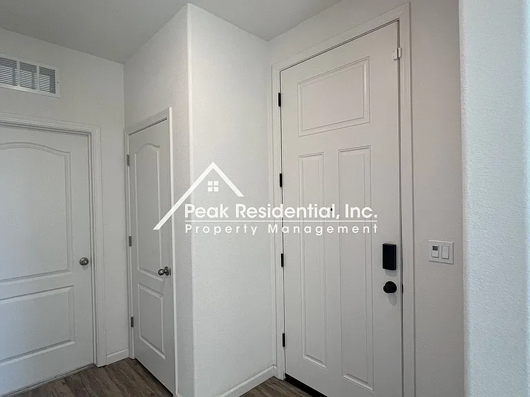 3236 Sunny Gate Ln — Photo 7