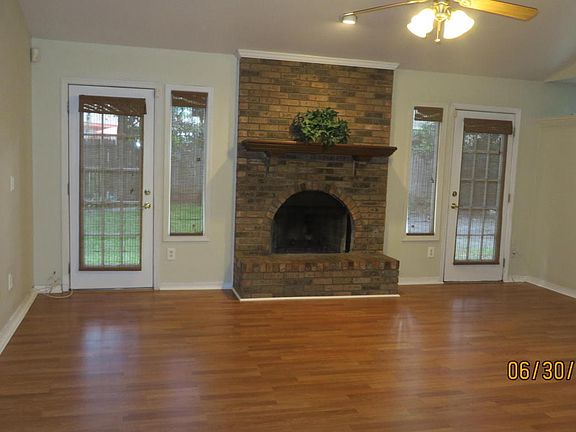 2nd image of 10913 Dover Cove Ln