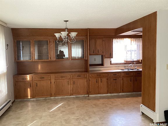 5th image of 961 Athol Street
