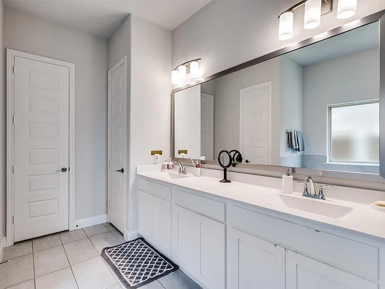 333 Foxthorne Way — Photo 18