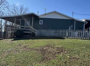 5950 Porter Ridge Dr, Huntington, WV 25704