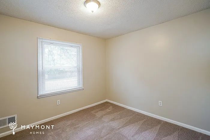 212 Raintree Dr — Photo 8