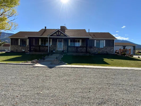 1061 S Copper Rd E, Stockton, UT 84071