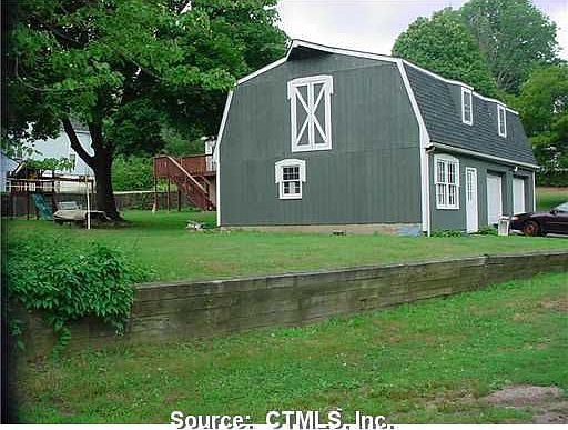 2nd image of 91 Woodvine Ave