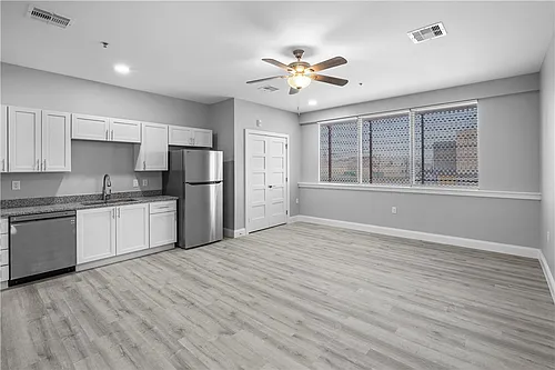 1801 S Staples St - View 5