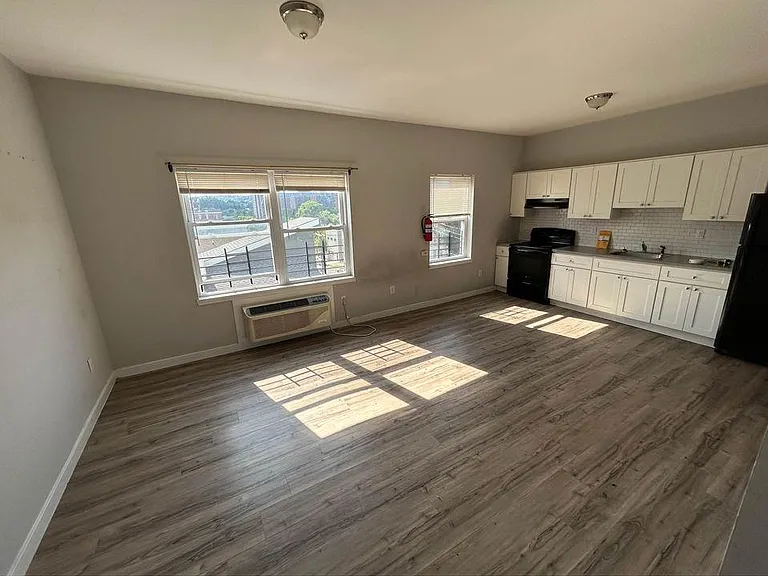 146 Hamilton Ave #401 — Photo 3