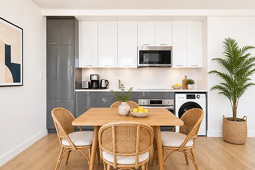 131 Smith St #3A Photo 1