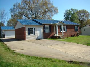 308 Franklin Dr, Paris, TN 38242