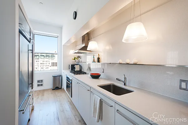 Rented by City Connections Realty | media 9