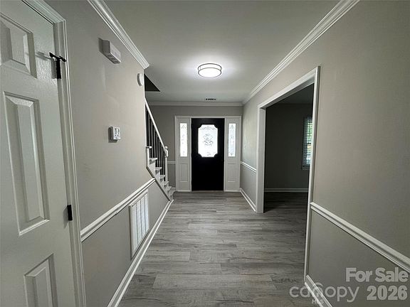 5th image of 4339 Bathurst Dr