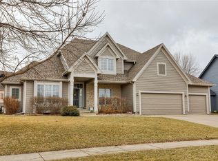 2306 NE Trilein Dr, Ankeny, IA 50021