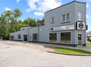 127 Talbot St N #7, Essex, ON N8M 2C5