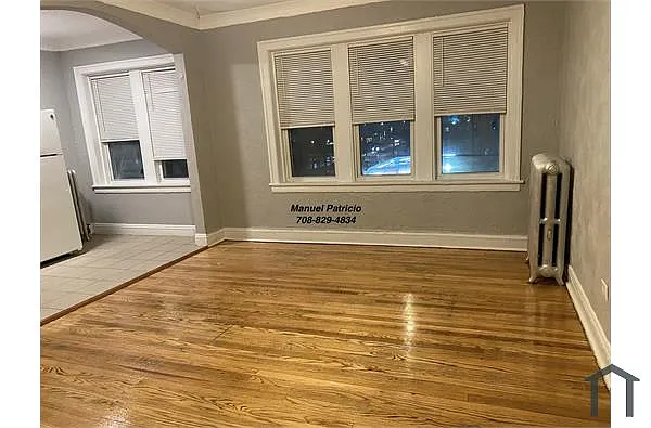 Building Photo - 9453 S Loomis St #301