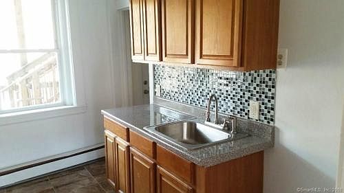 4th image of 27-31 Glen St #15