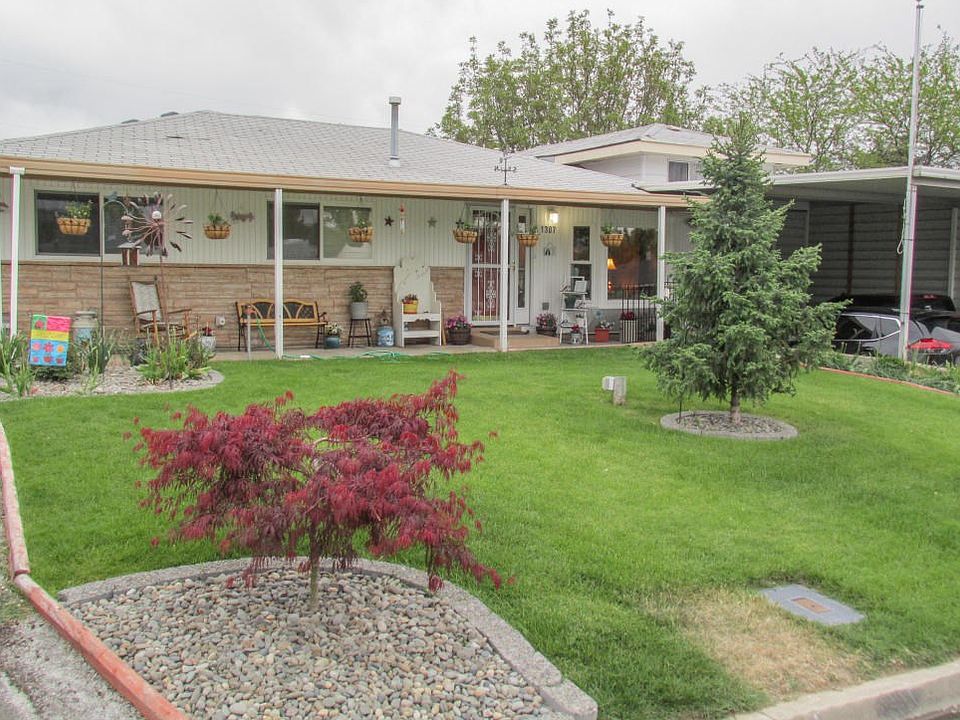 1307 S 43rd Avenue - Yakima, WA 98908