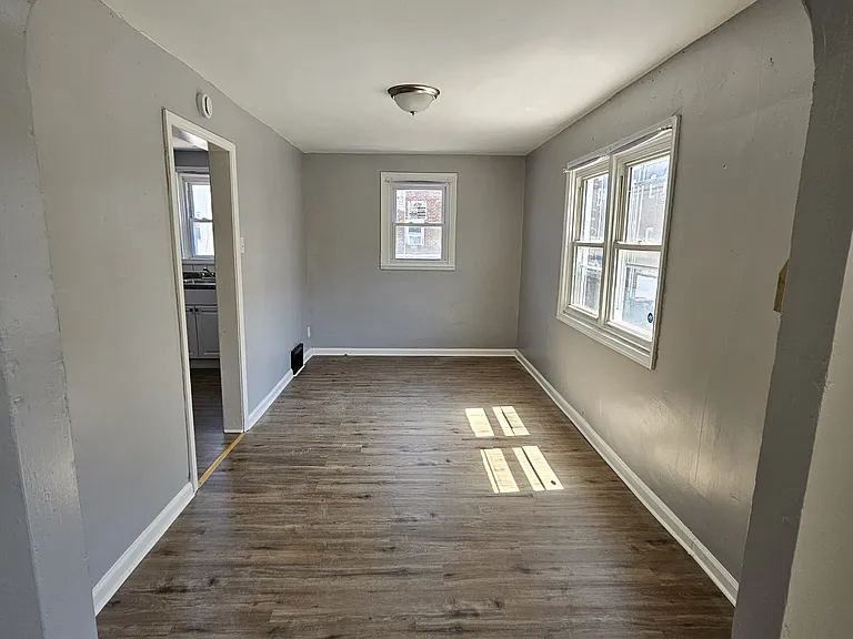 825 McDonald St — Photo 18