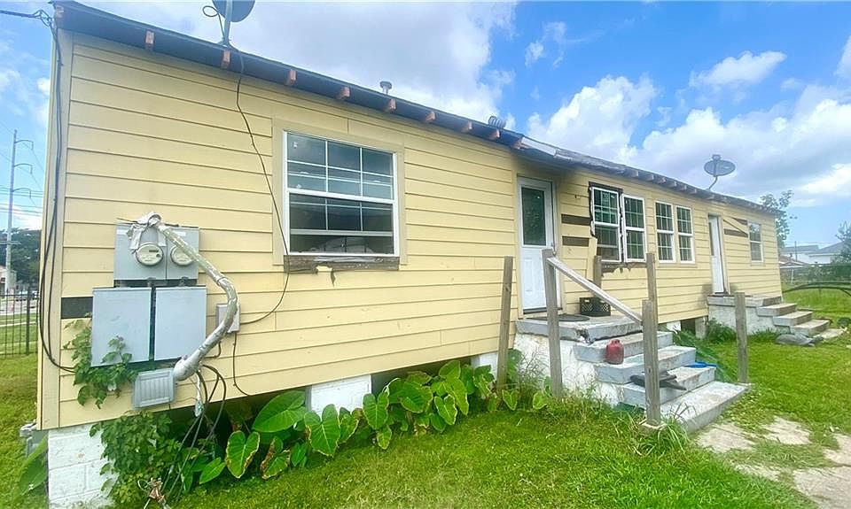 1st image of 2115-17 Pleasure St