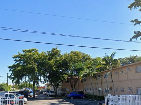 1541 NE 8th St APT 6