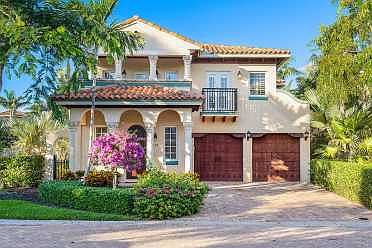 Home For Sale In Old Palm Grove