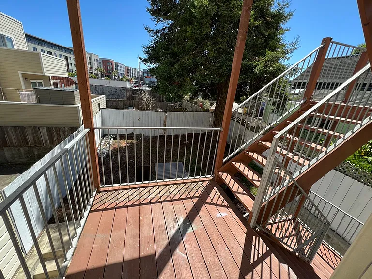 278 Granada — Photo 12