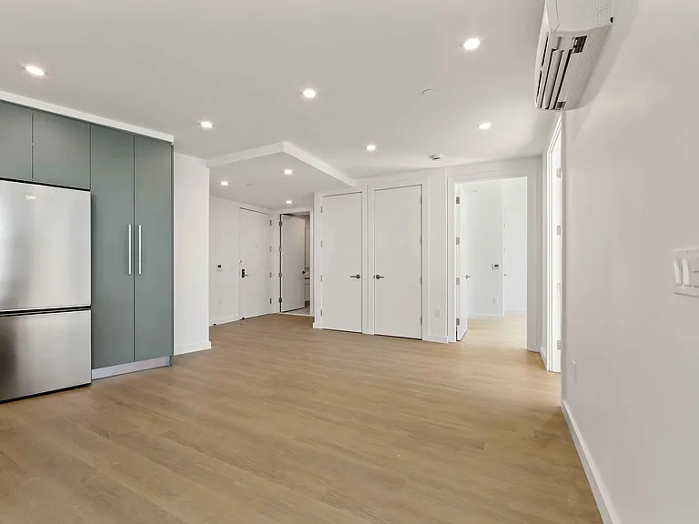 2201 Beverley Rd #140B — Photo 1