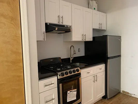 Rented by LC Lemle Real Estate Group | media 10