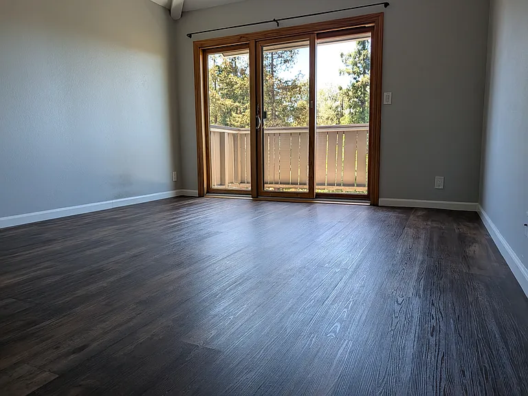 137 Union Ave #E — Photo 12