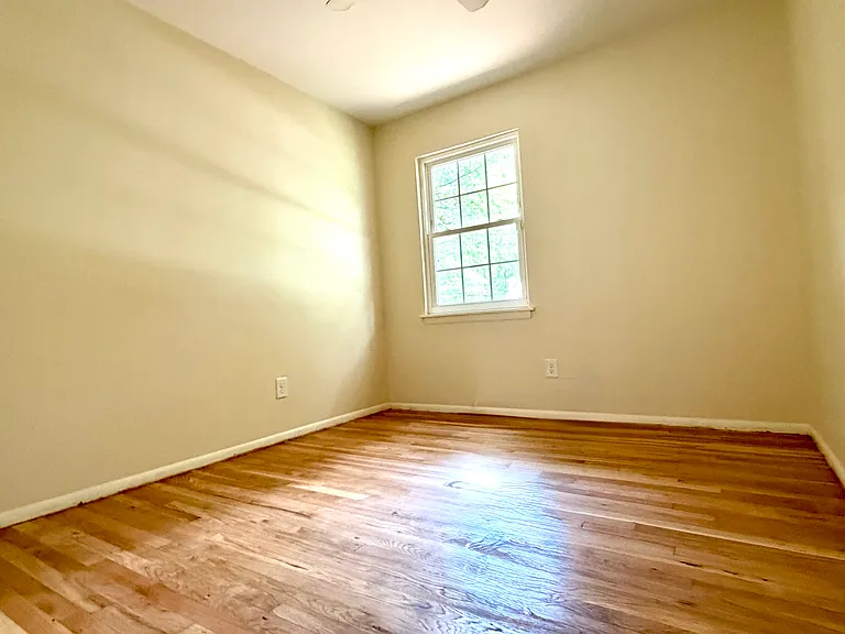 Secondary bedroom