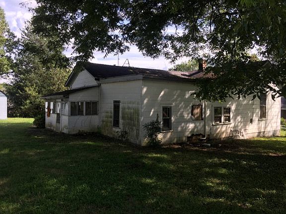 3rd image of 320 East St
