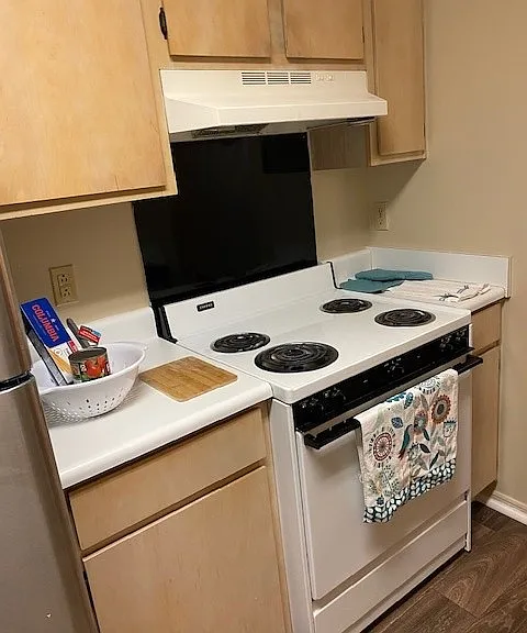 Woodpine Way Apartments — Photo 1